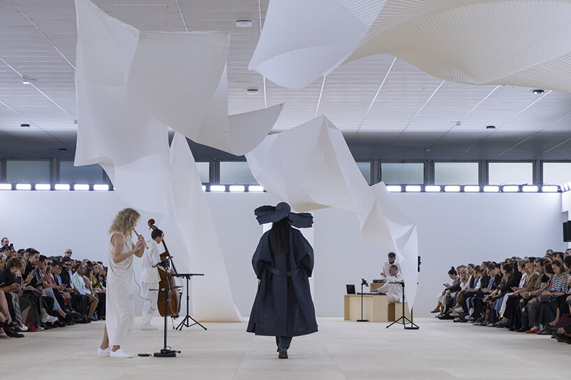 interview: issey miyake SS24 reveals suspended washi paper art