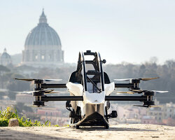 The One-Person Zapata AirRacer eVTOL Can Barrel-Roll Like Fighter Jet –  Robb Report