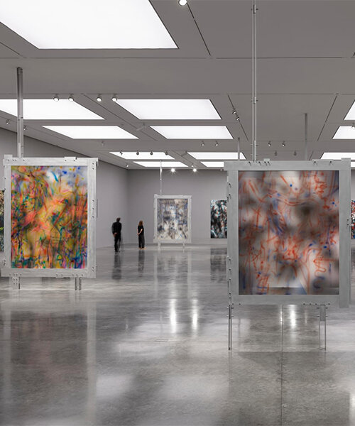 julie mehretu's exhibition at white cube london paints the chaos of our modern world