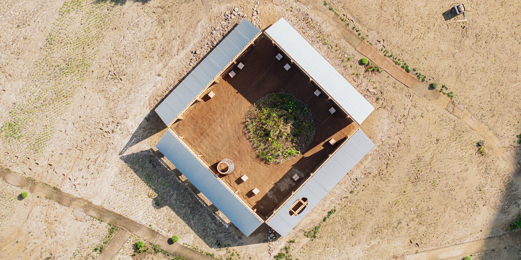 outdoor-room-seoul-biennale-architecture-urbanism-salazarsequeromedina-designboom-2