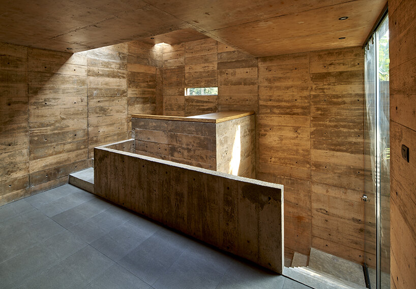 edmund sumner captures the earthy modernist tones of mexico's zoncuantla apartments