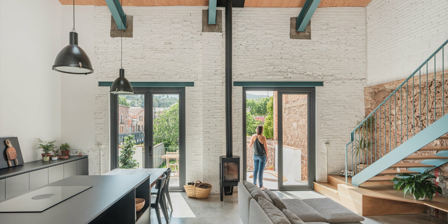 from-warehouse-to-home-judit-falgueras-spain-designboom-1800-2