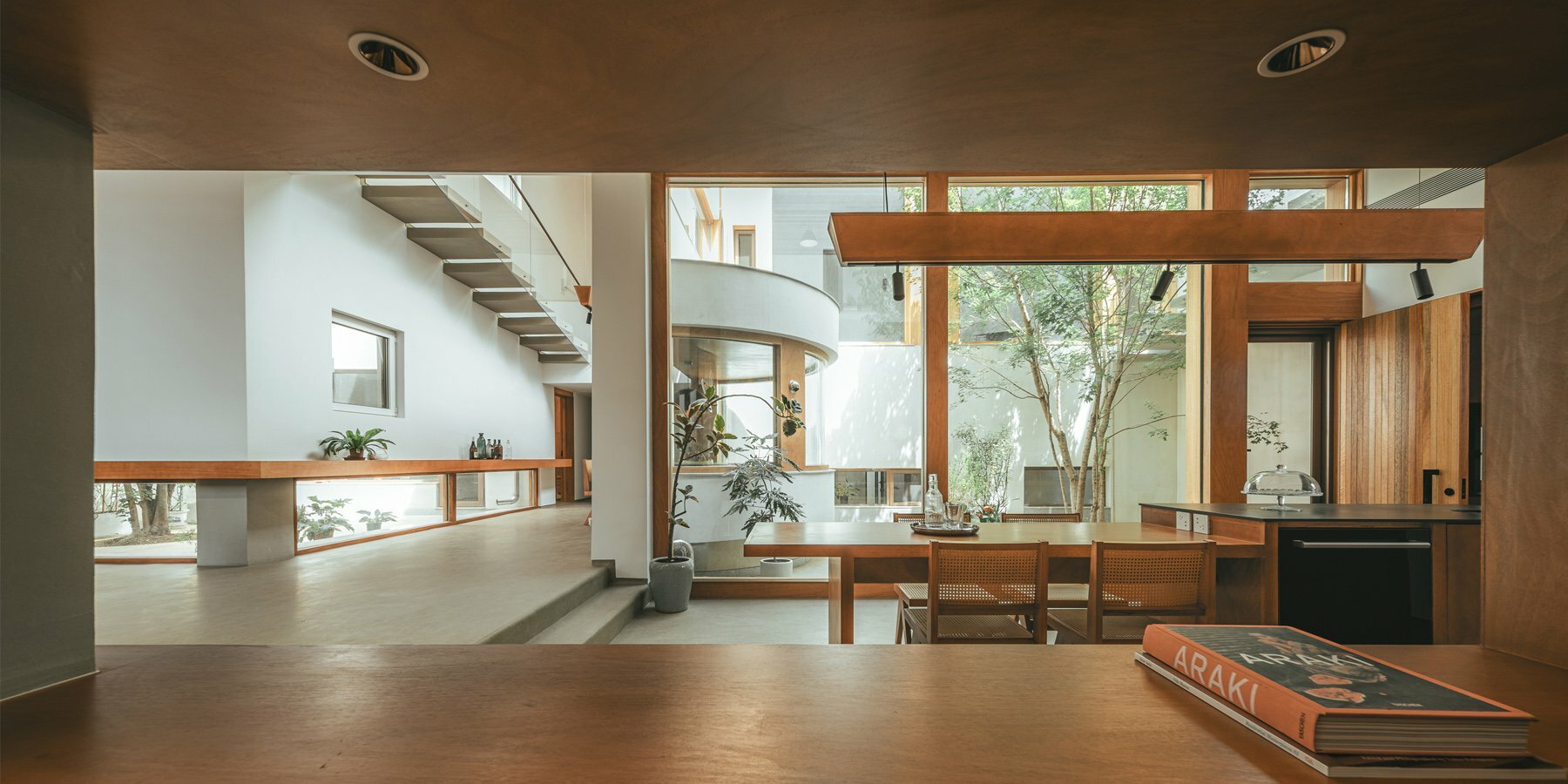 house-on-the-slope-the-narrative-of-staggered-sequences-chaoffice-designboom-1800-3