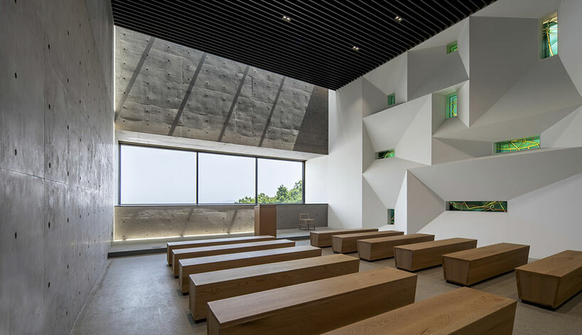 architecture for meditation: step inside a chapel in korea by lee eunseok & atelier KOMA