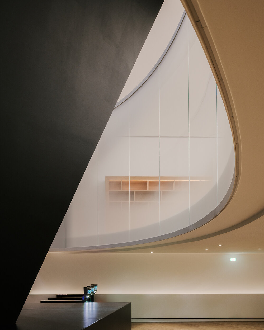 h2o architectes and snøhetta uplift musée national de la marine with scenographic curves