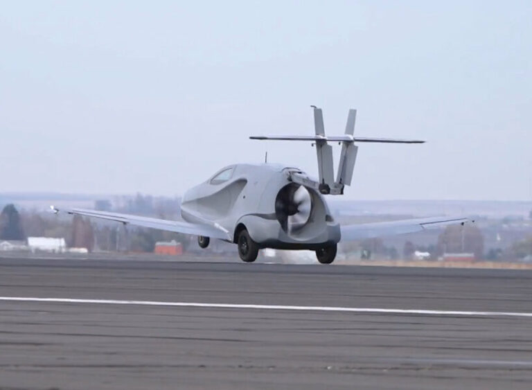 road-legal flying car 'switchblade' takes its successful first flight ...