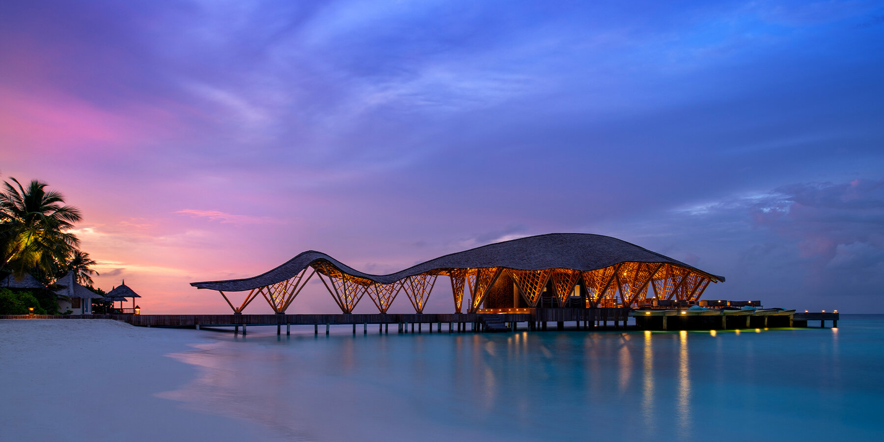 1800x900-overwater-restaurant-by-joe-chua-agdeppa-full-1