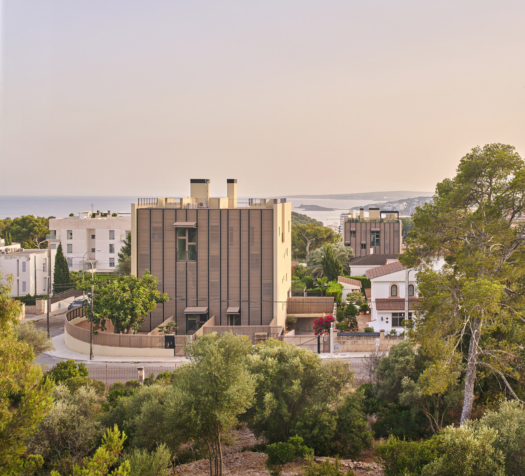 ohlab-parl-lel-designboom-full-2