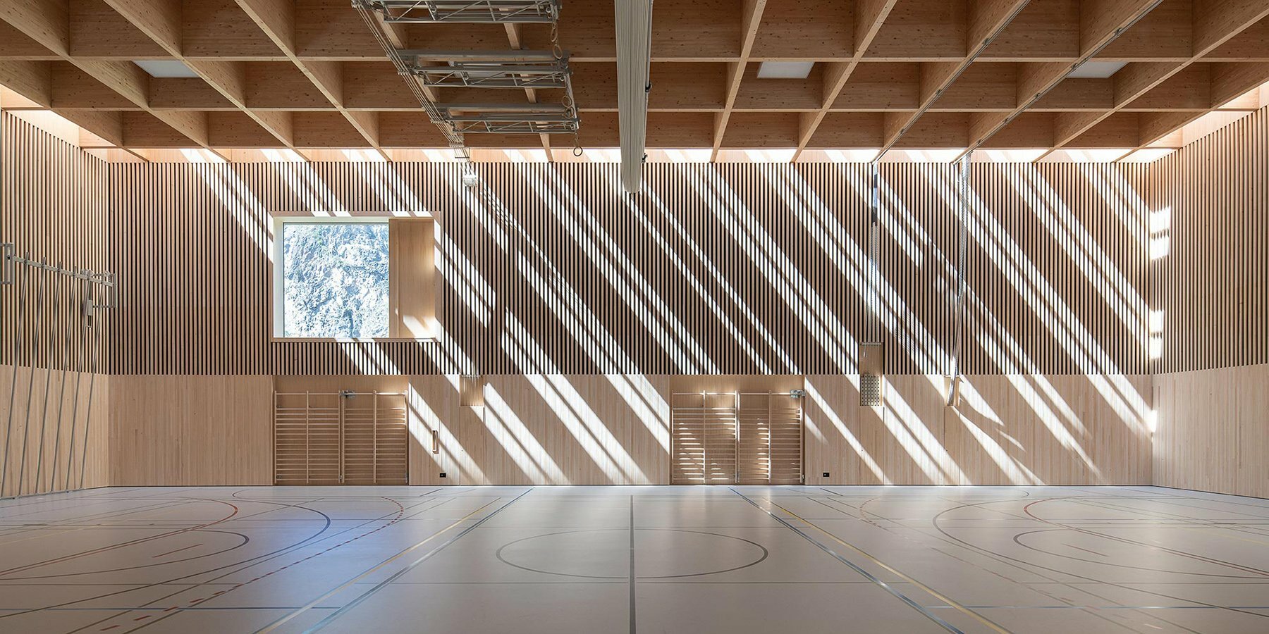 sports-hall-vernayaz-switzerland-comamala-ismail-designboom-1800-3