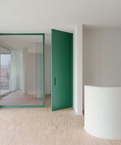 LAST · stefano larotonda architetto uplifts italian modernist villa with vivid green hue