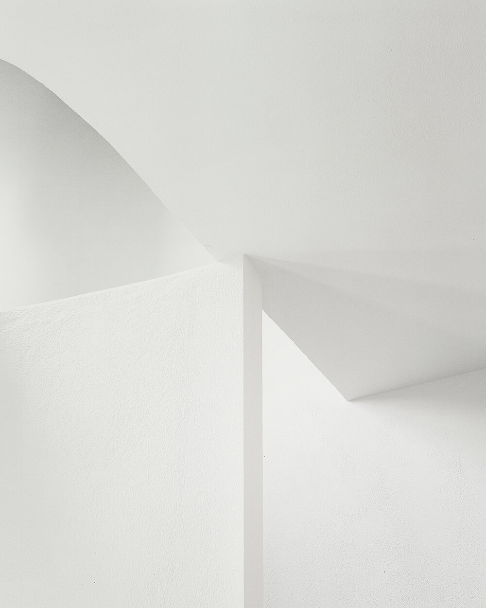 LAST · stefano larotonda architetto uplifts italian modernist villa with vivid green hue