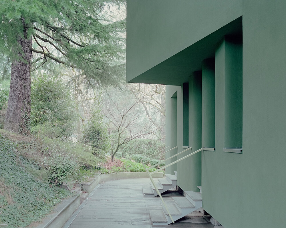 LAST · stefano larotonda architetto uplifts italian modernist villa with vivid green hue