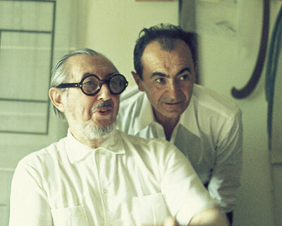 tracing dino gavina's pioneering mark on italian modern design at BUNDLESTUDIO