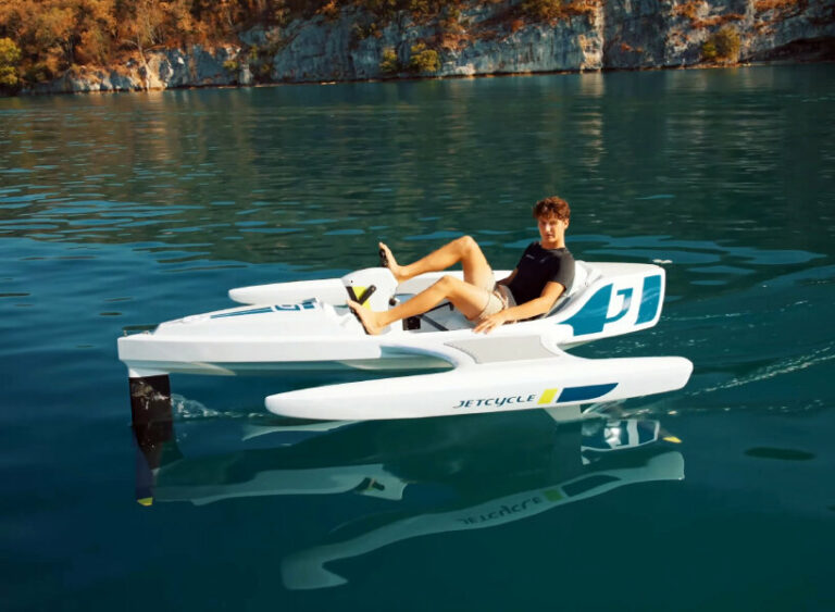 electric jetcycle adds carbon-fiber hydrofoils to boat so riders can ...