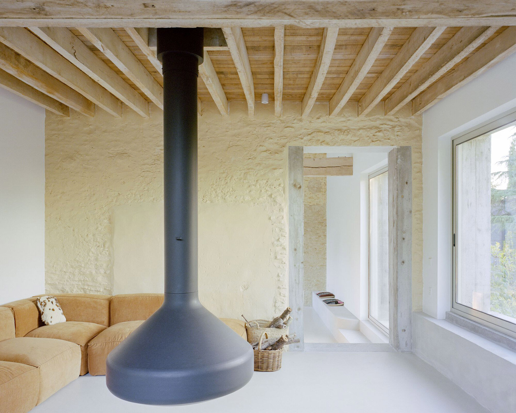 hecourt-house-studio-guma-france-designboom-08a