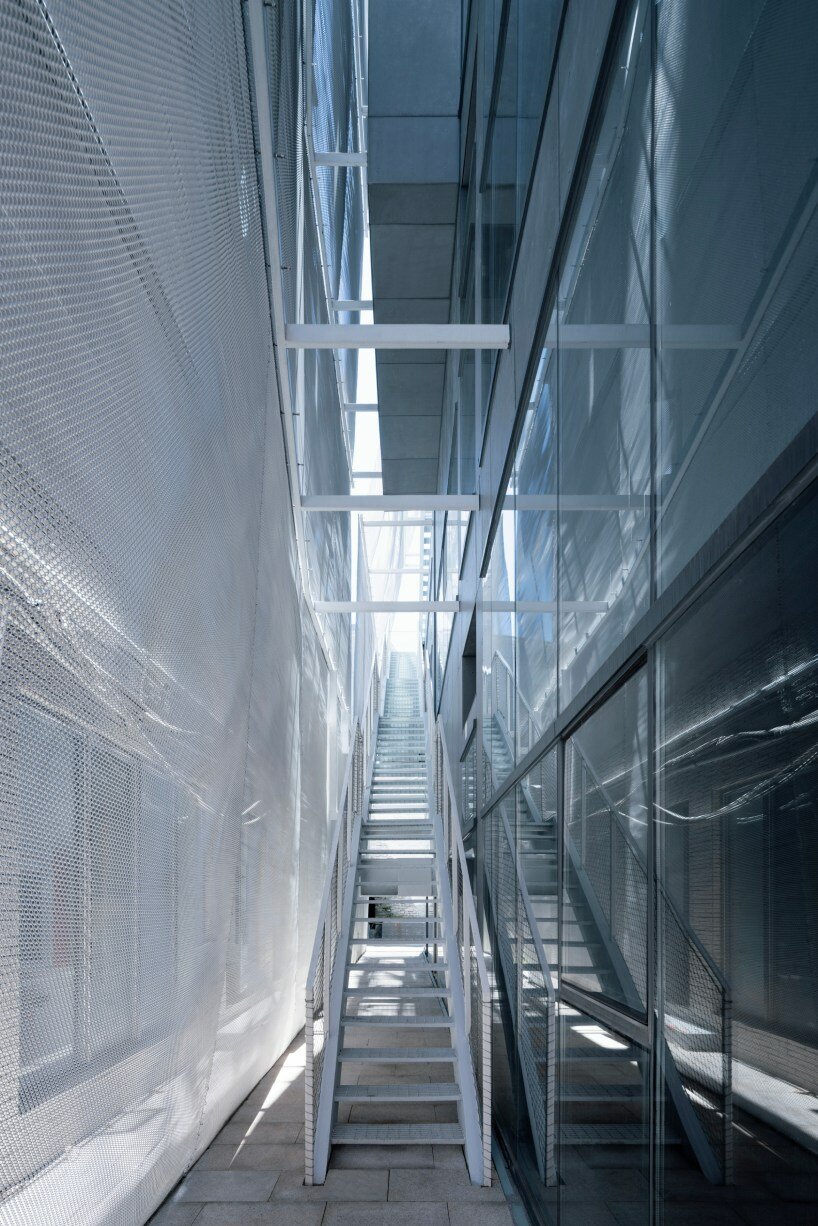 metal mesh facade veils TAO's transient in-between pavilion in nantou ancient town