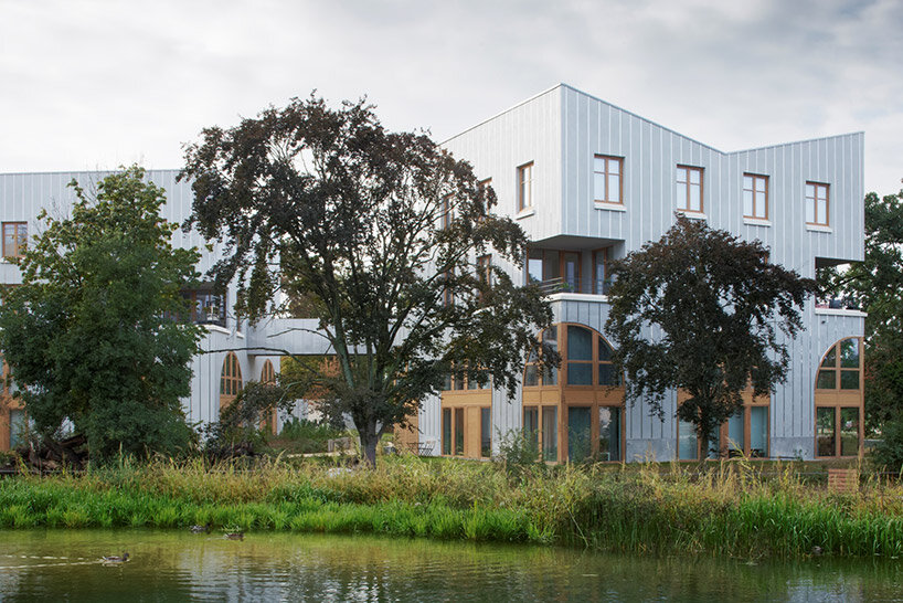 grand arches line SOA's 'parc princesse' social housing in le vésinet, france