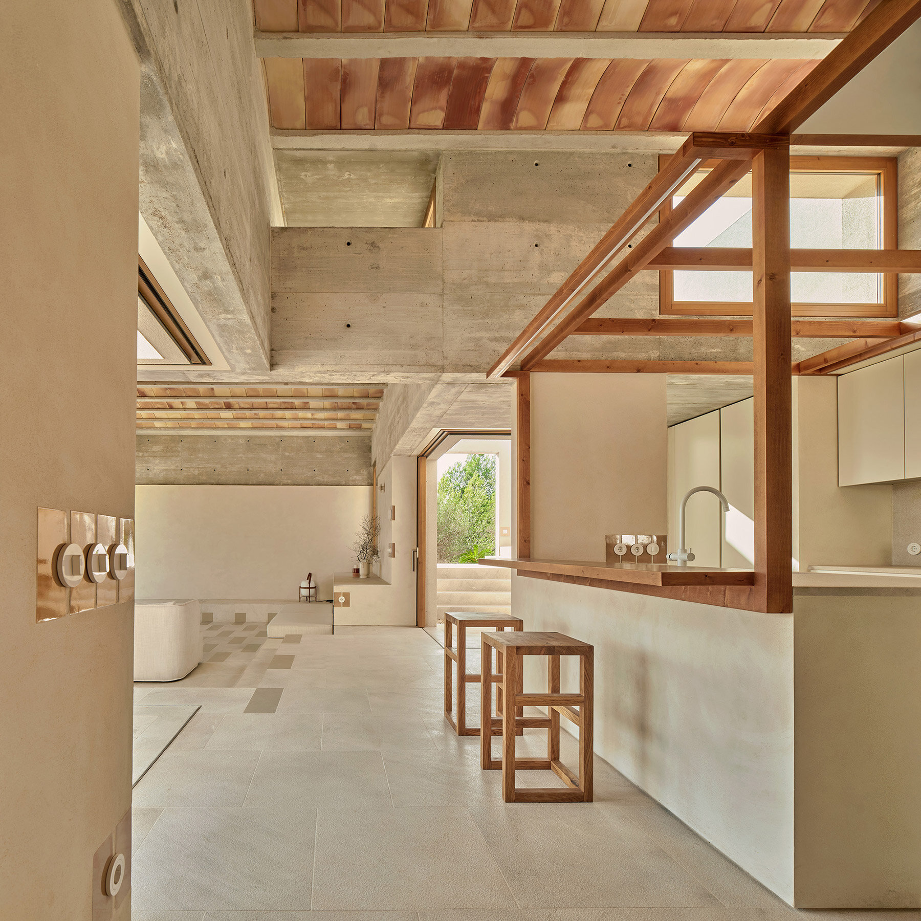 house-puntiro-ripolltizonpalma-spain-designboom-08a