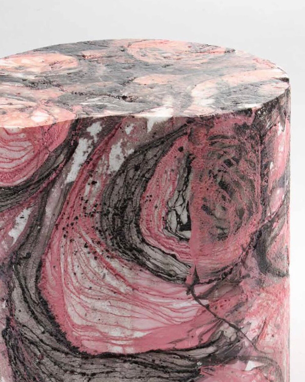 jiwon jung shapes patterned styrofoam stools using lacquer spray and water transfer