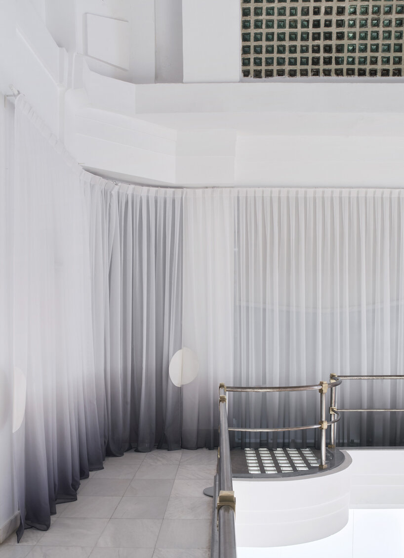 lluís alexandre casanovas blanco restores alcalá 31 exhibition hall to its original charm