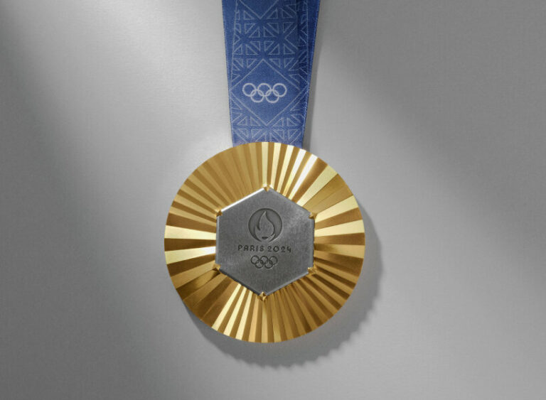 LVMH’s chaumet unveils the medal designs for paris 2024 olympic and ...