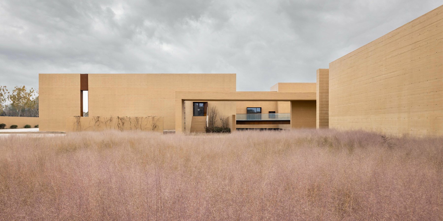 mu-feng-yue-hot-spring-hotel-china-studio-a-plus-designboom-1800-2