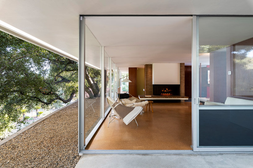 richard neutra's restored mid-century home in california is now up for rent