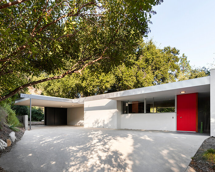 richard neutra's restored mid-century home in california is now up for rent