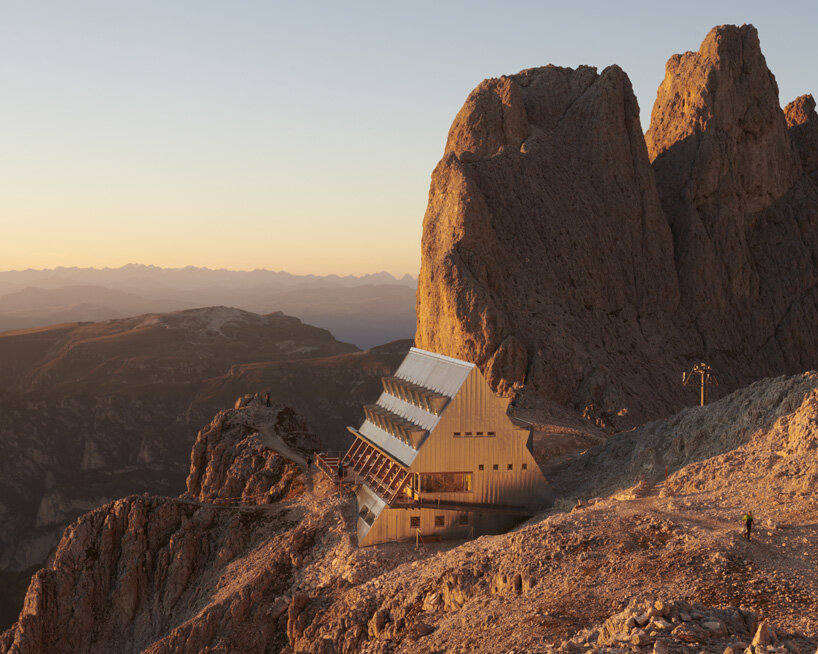 santnerpass refuge senoner tammerle