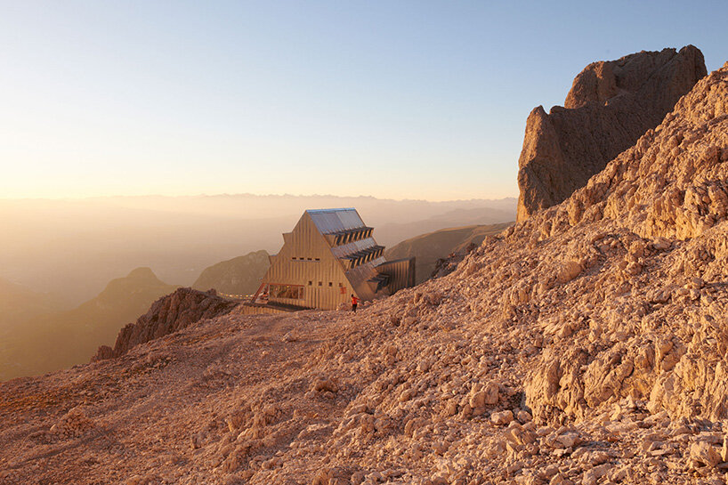 santnerpass refuge senoner tammerle