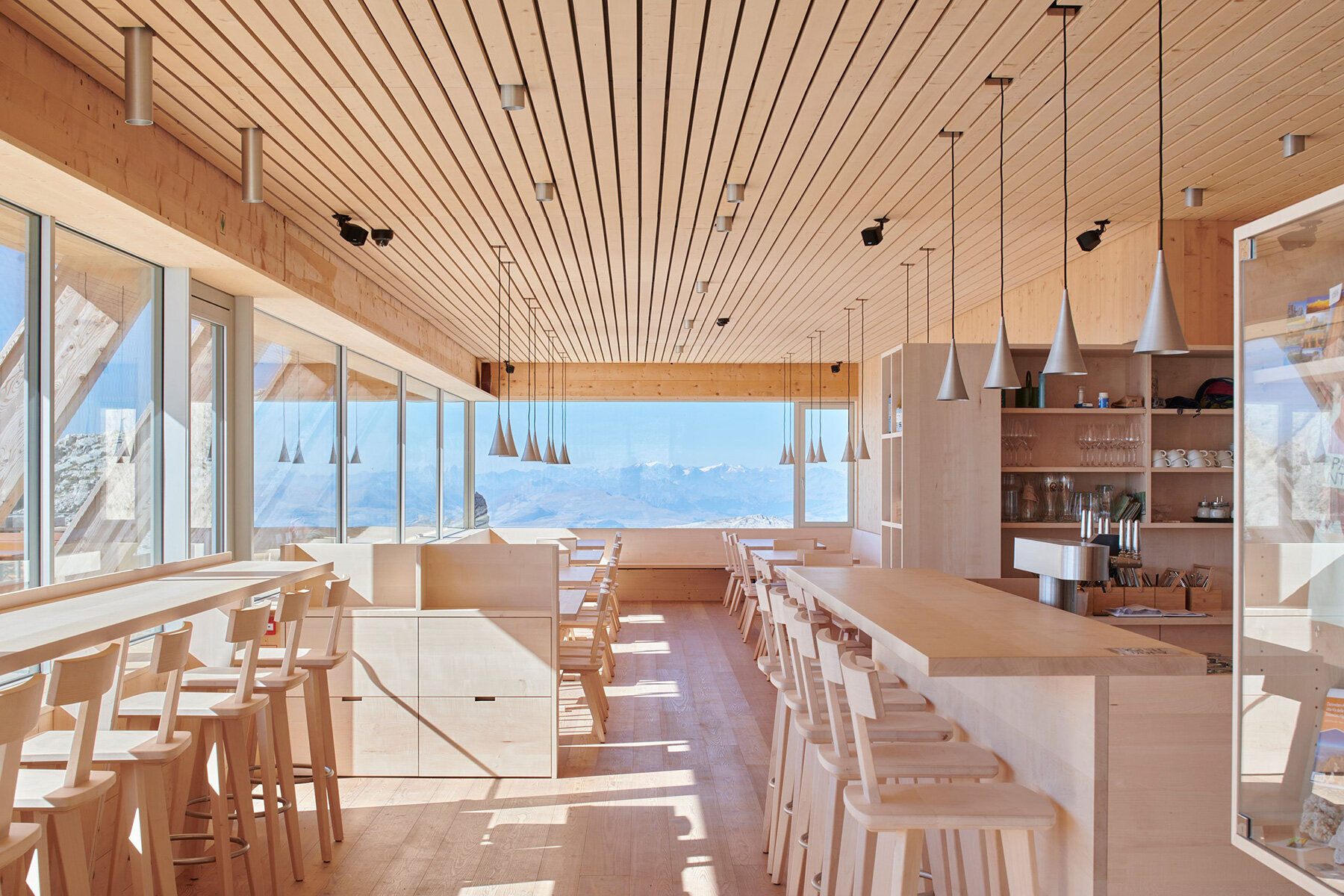 santnerpass-refuge-senoner-tammerle-architekten-italy-designboom-08a
