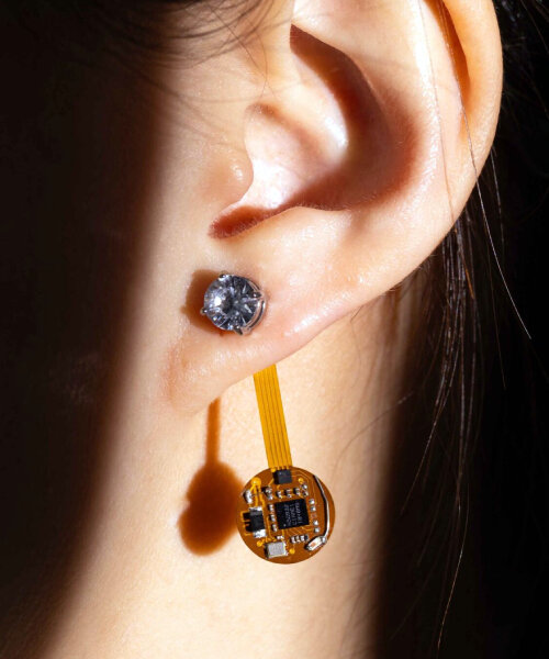 researchers create thermal earring that can monitor temperature and stress like smartwatch