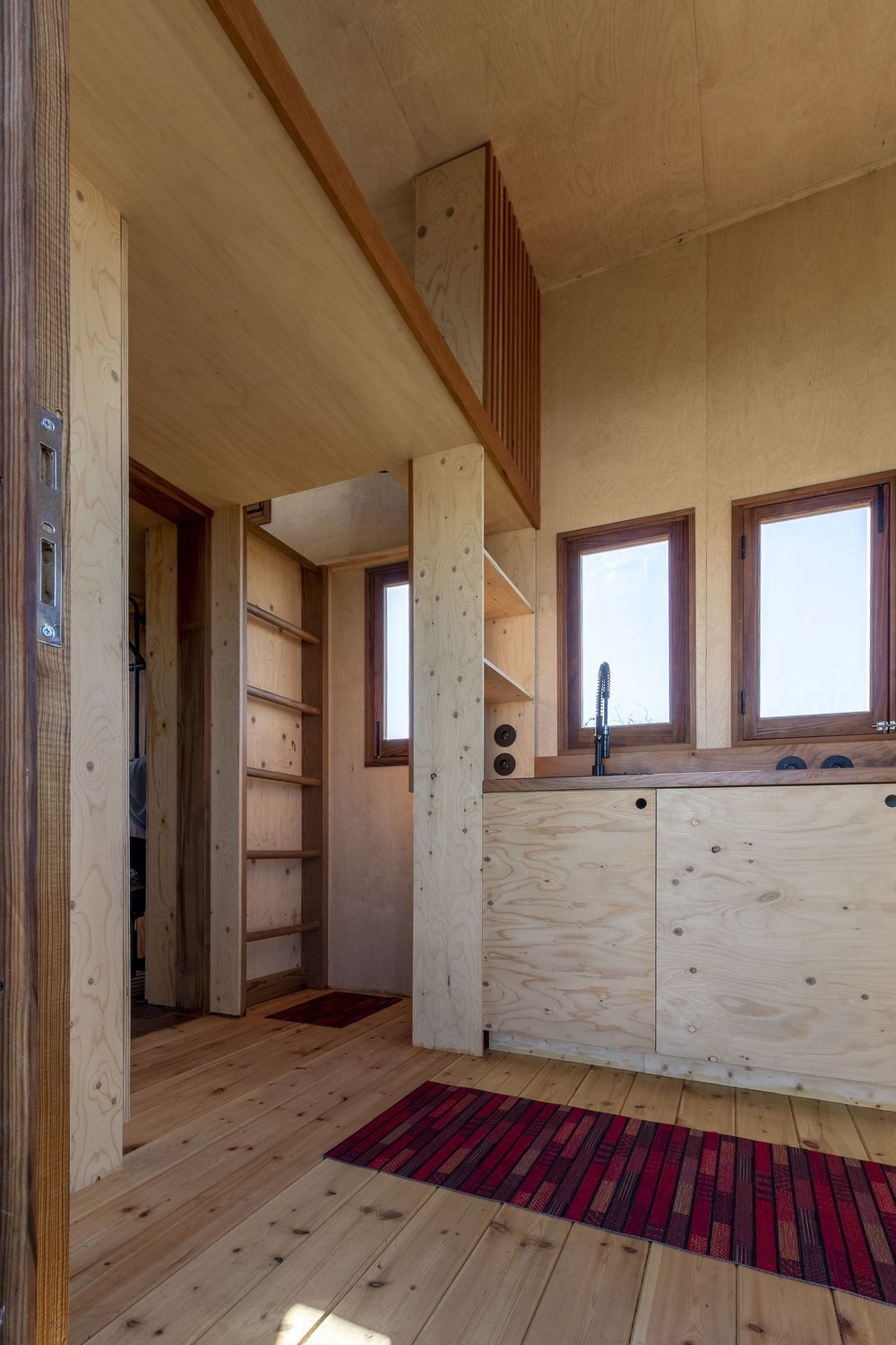 step inside madeiguincho's latest wooden house on wheels, vigia TOW
