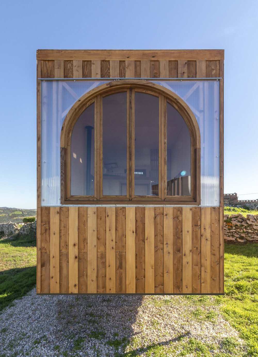 step inside madeiguincho's latest wooden house on wheels, vigia TOW