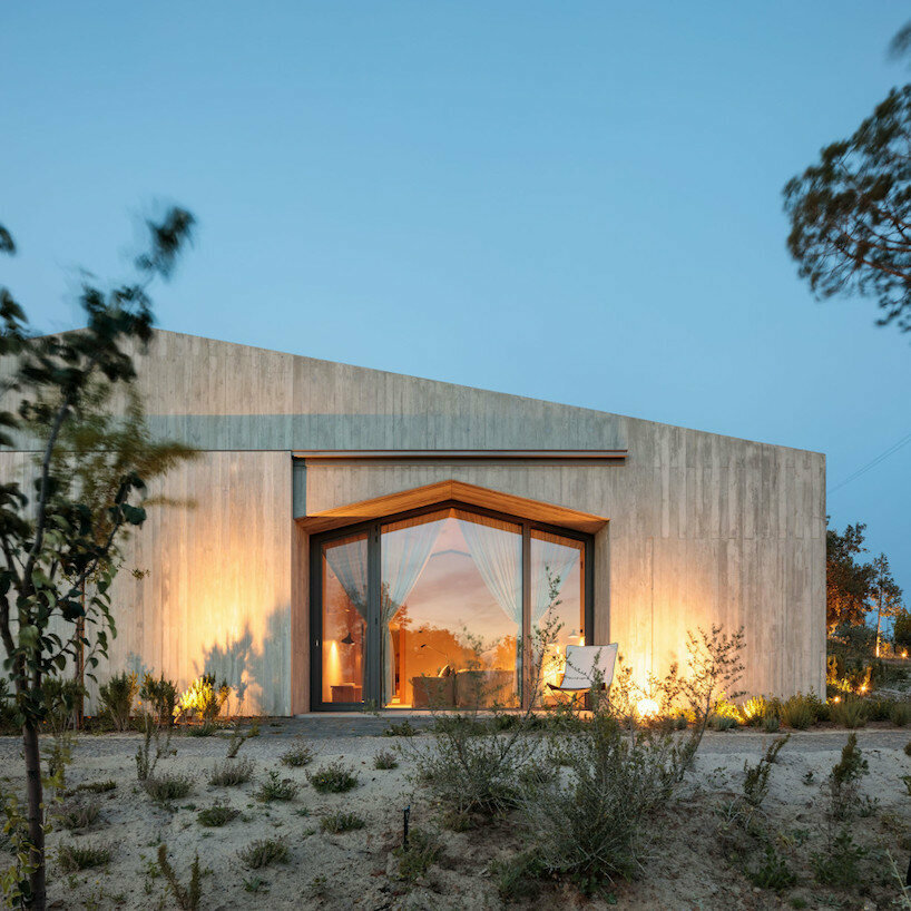 much more than a window: elements that connect architecture with people and nature