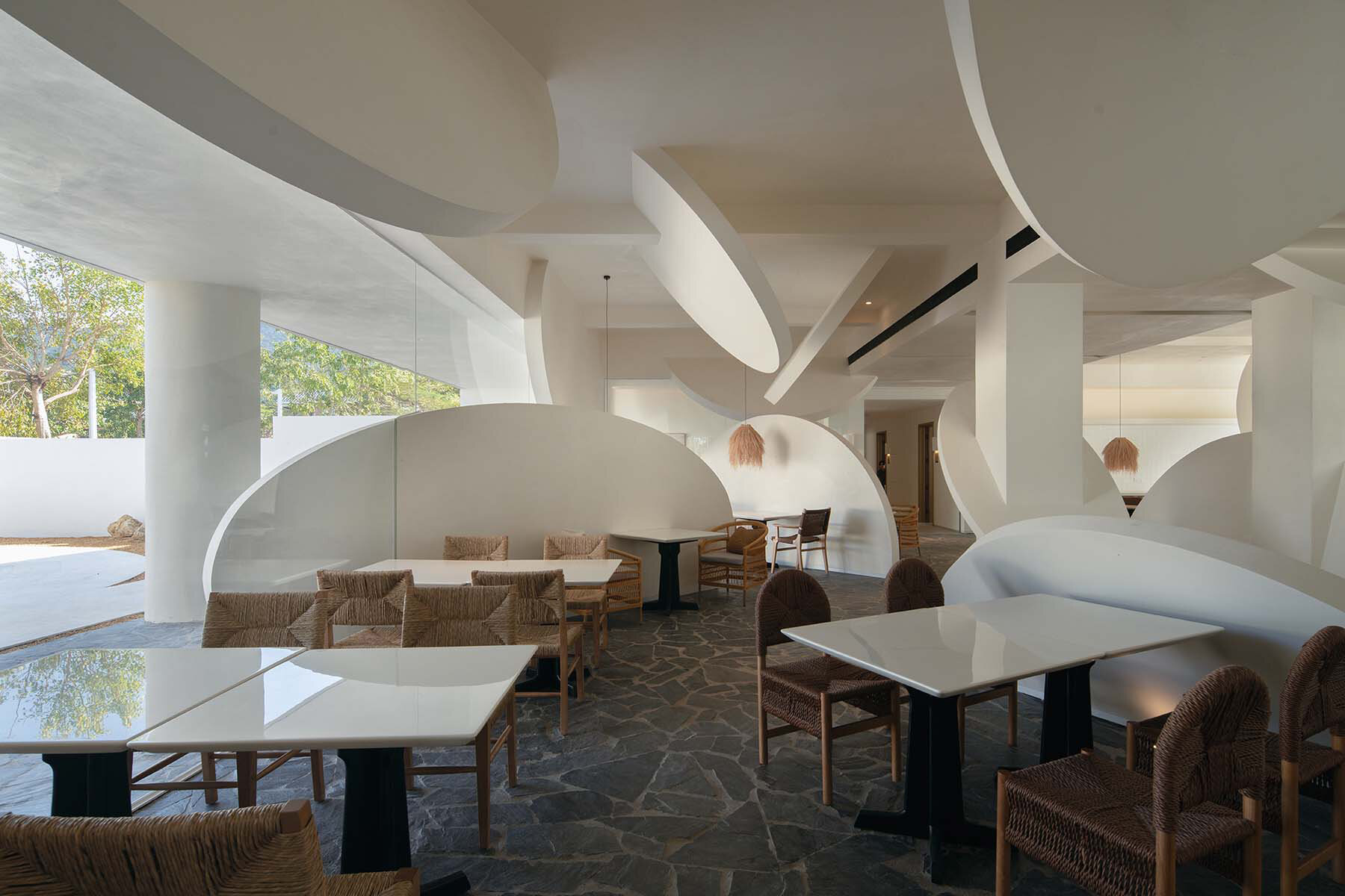 lanxi-tangquan-bubble-pool-hotel-designboom-full-3