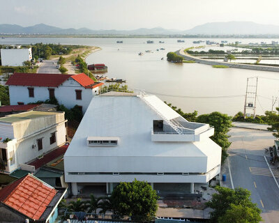 H.BD atelier sculpts this 'nam house' as an urban escape in vietnam