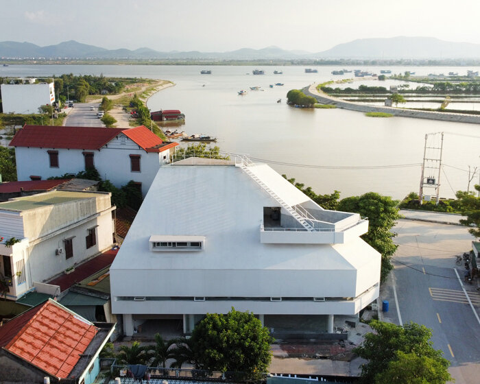 H.BD atelier sculpts this 'nam house' as an urban escape in vietnam
