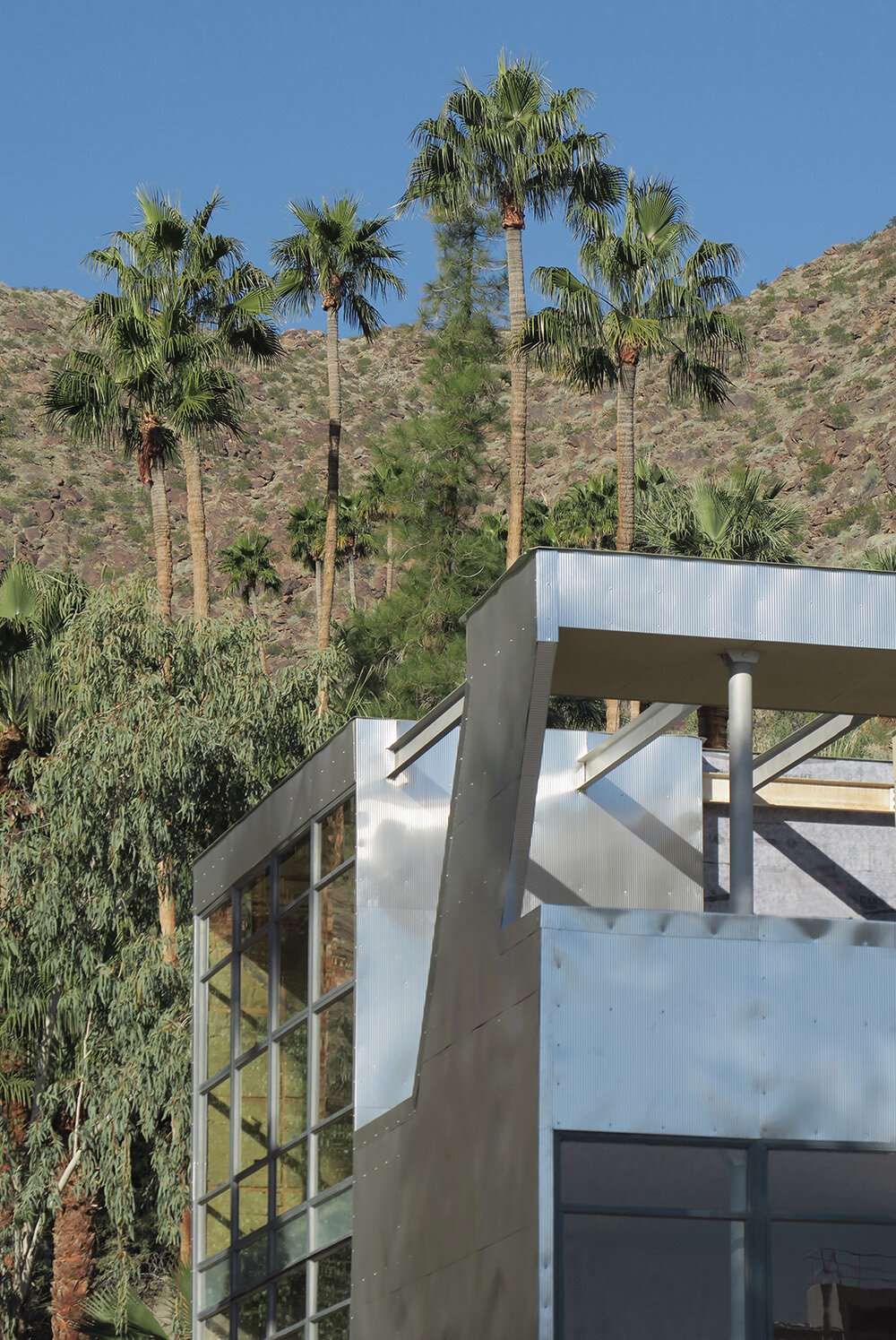 vështrimi i parë në shtëpinë e kompletuar prej alumini të burimeve të palmës™  prototip, i qëlluar nga Paul Clemence