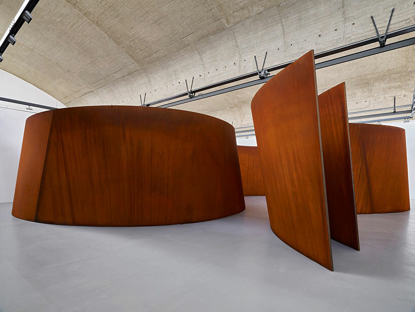 richard serra, iconic american artist who bent the boundaries of sculpture, dies at 85