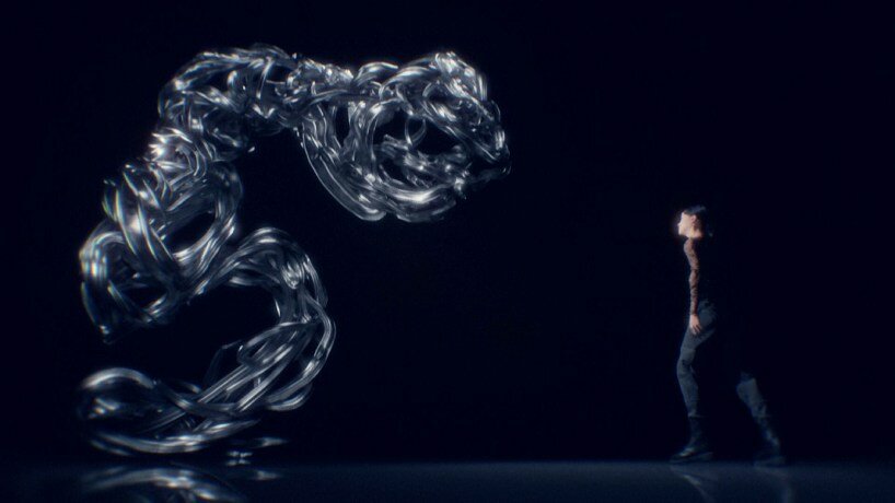 sougwen chung's avatar manifests serpentine sculptures in virtual reality