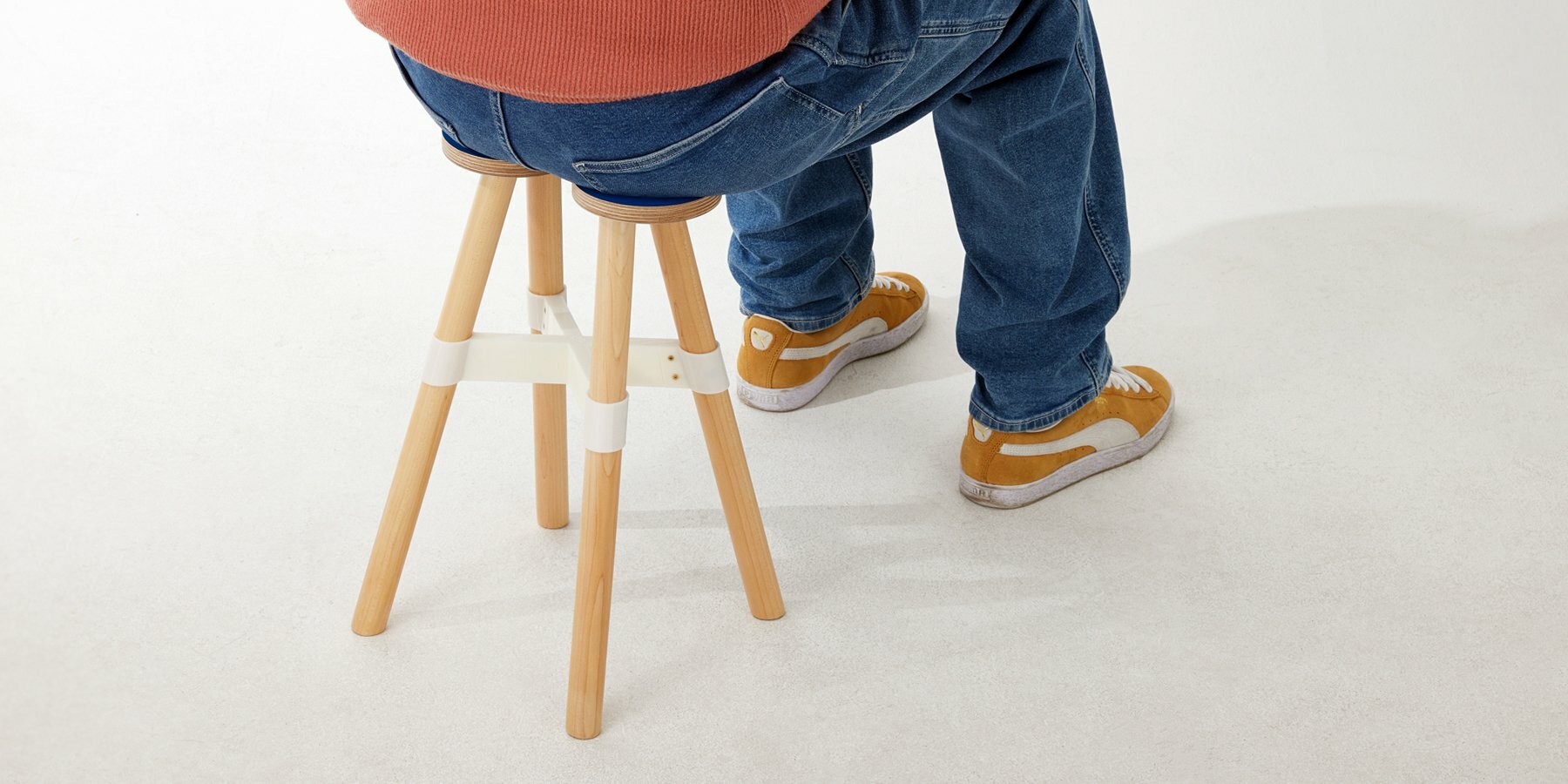 dots-stool-mmmdesignstudio-designboom-1800-3