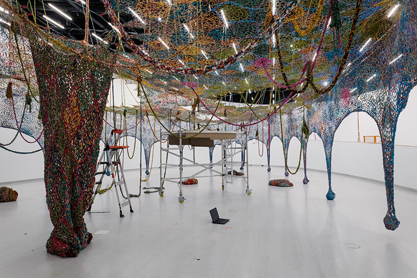 ernesto neto weaves one of his largest installations yet for expansive ...