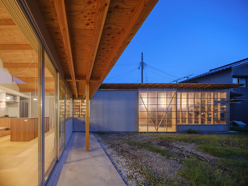 hokuriku residence no.3: chidori studio's industrial take on japanese machiya