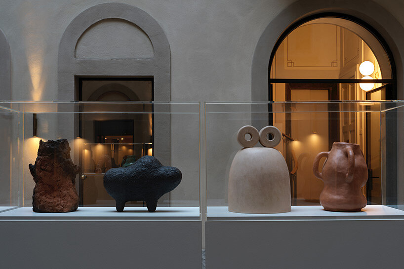 LAUFEN presents 12-color archaeology ceramics by roberto sironi