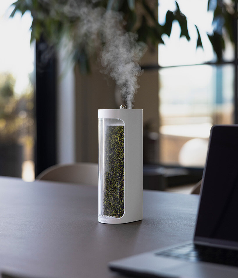 moss air by mosslab: the desktop-sized air humidifier & purifier