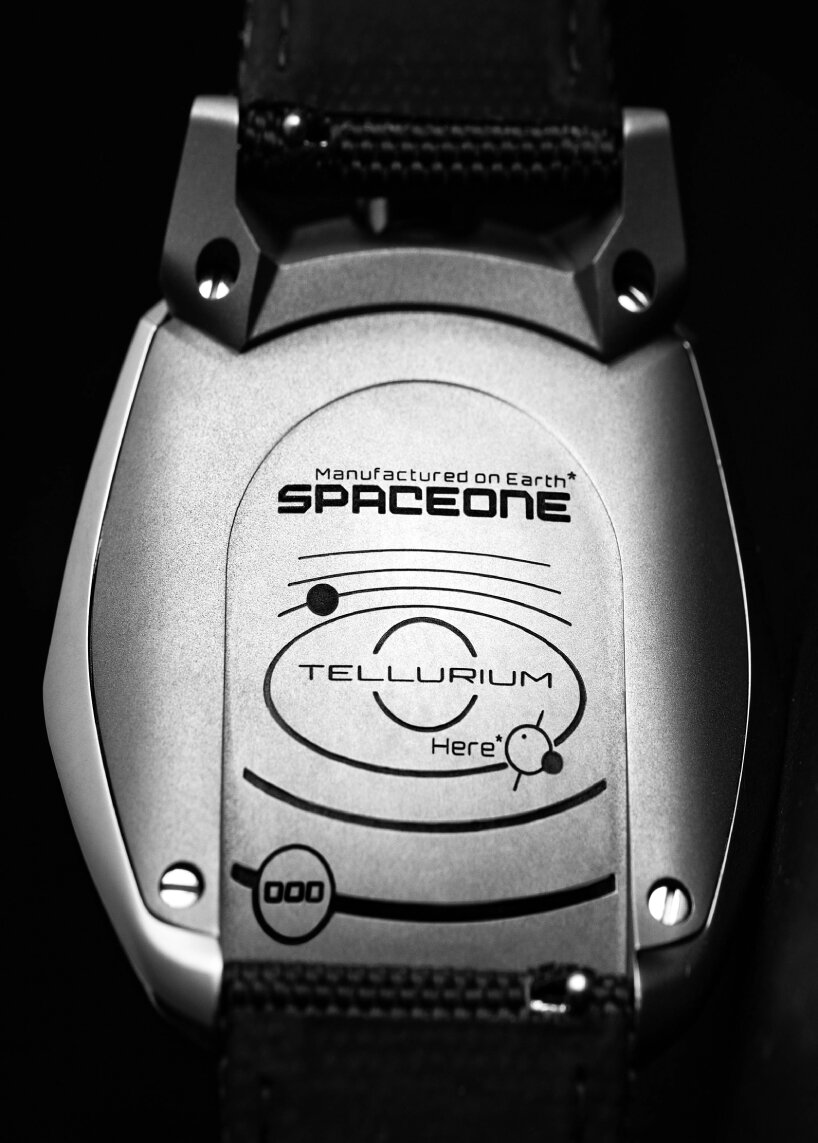 jam tangan telurium dan titanium spaceone