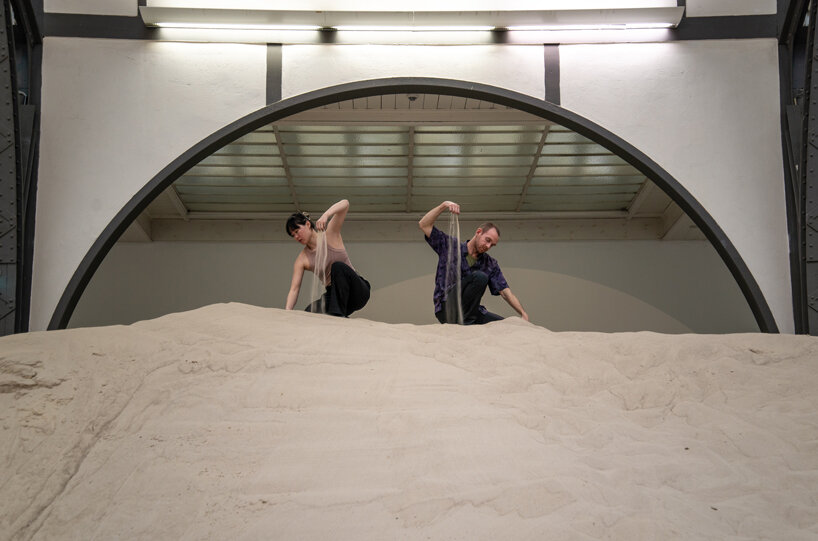 alexandra pirici's action installation turns hamburger bahnhof into self-structuring landscape