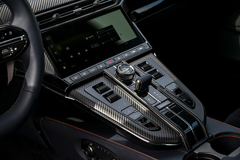 Test drive Aston Martin Vantage 2024: desain bertenaga untuk mengatasi batasan pengemudi