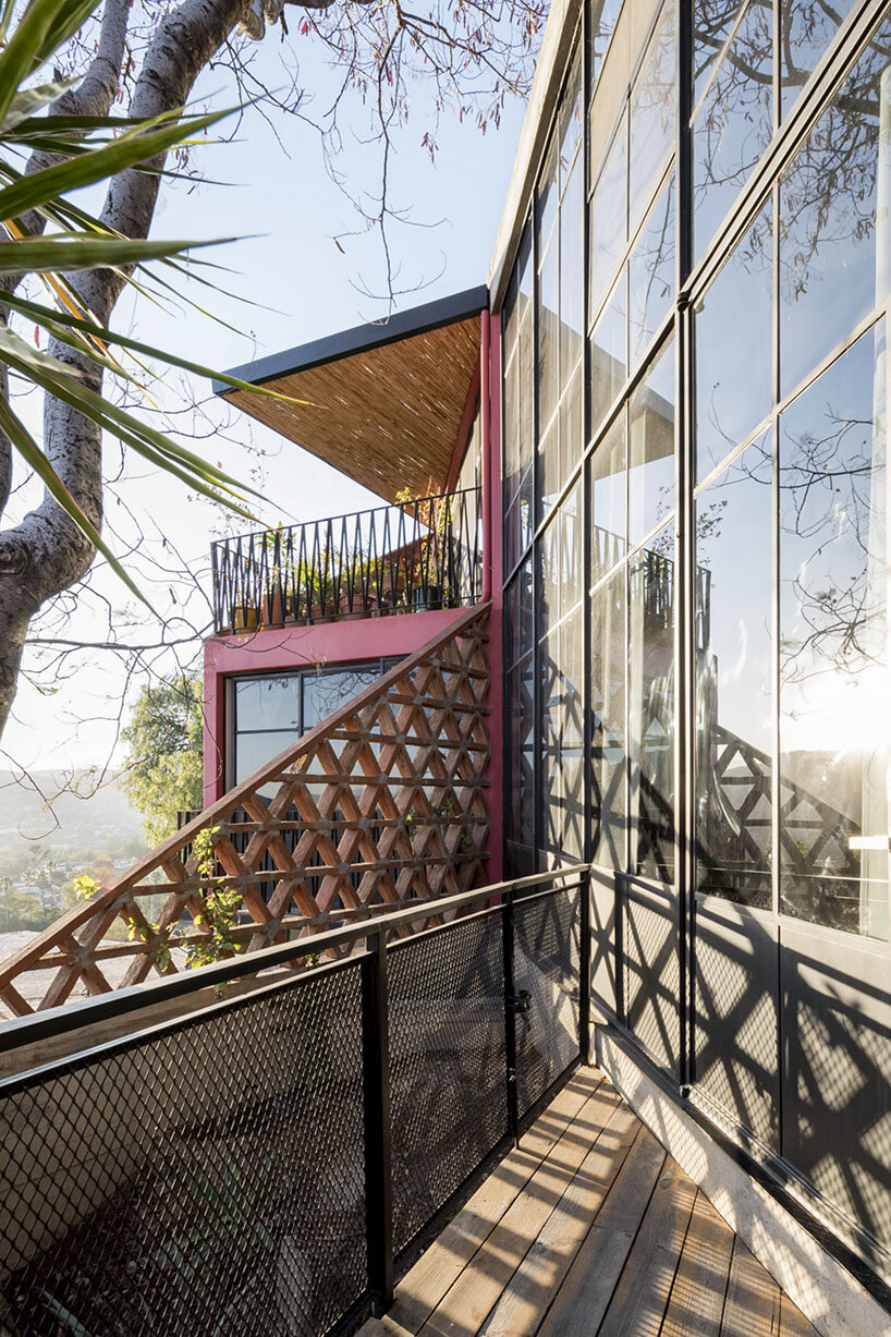 La casa VA artesanal de Omar López Bautista abraza el paisaje natural de Oaxaca